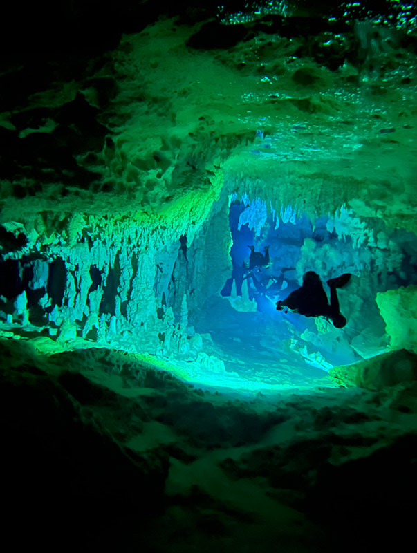 focus_Dive_tech_full_cave_3 Cave diving course, sidemount course, instructor diving course, cancun diving course. sdi idc